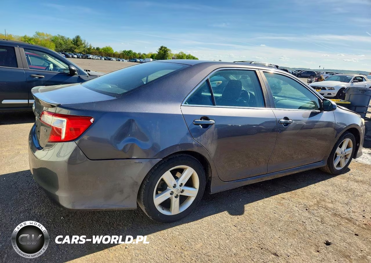 2013 Toyota Camry Se VIN:4T1BF1FK4DU272938 - 3
