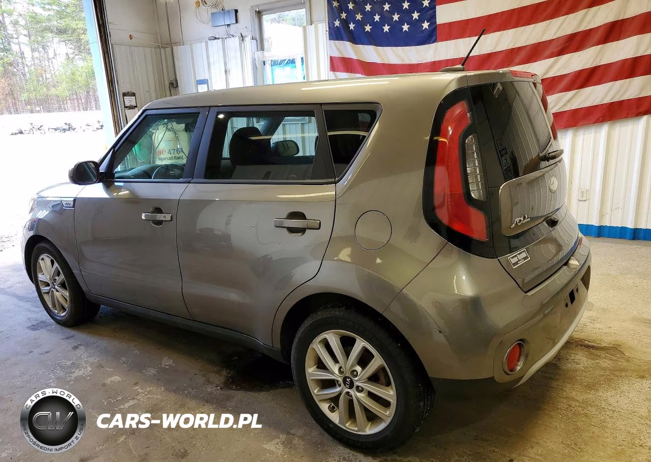 2019 Kia Soul + VIN:KNDJP3A55K7696795 - 2