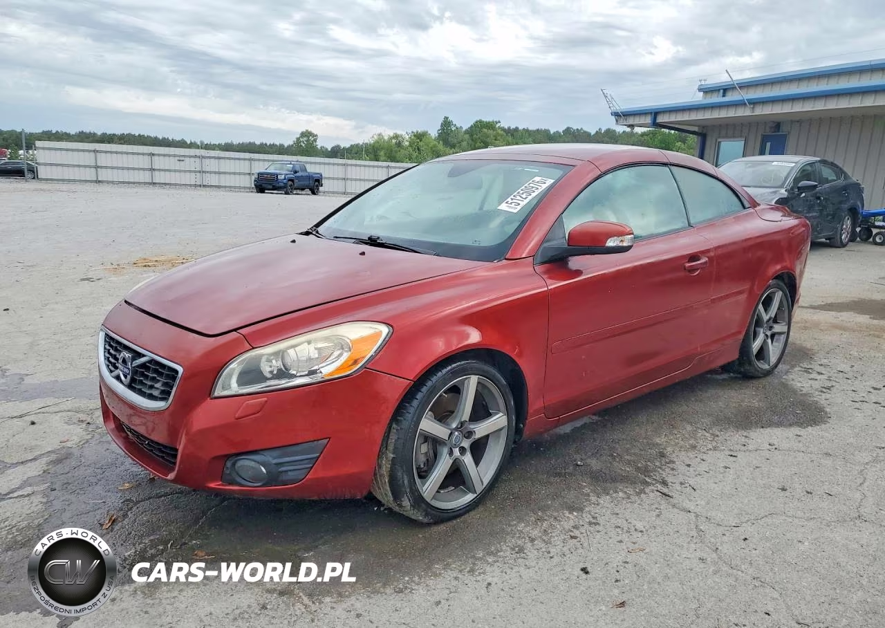 2011 Volvo C70 T5