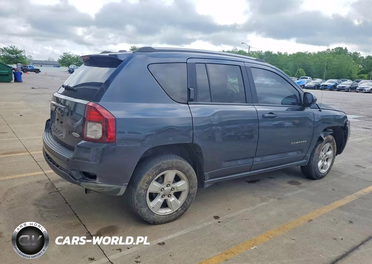 2016 Jeep Compass Latitude VIN:1C4NJCEA5GD543255 - 3