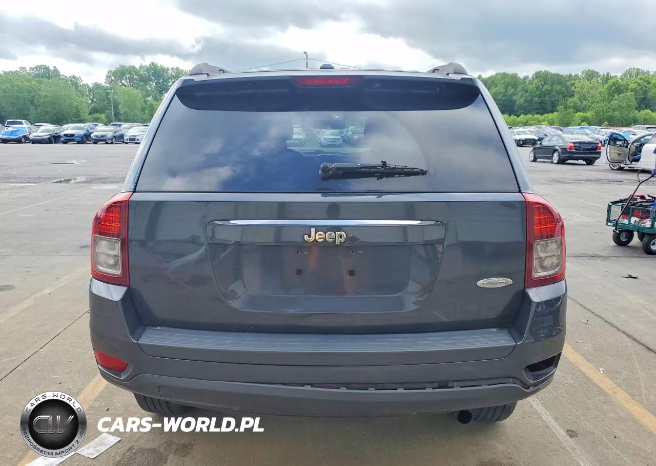 2016 Jeep Compass Latitude VIN:1C4NJCEA5GD543255 - 6