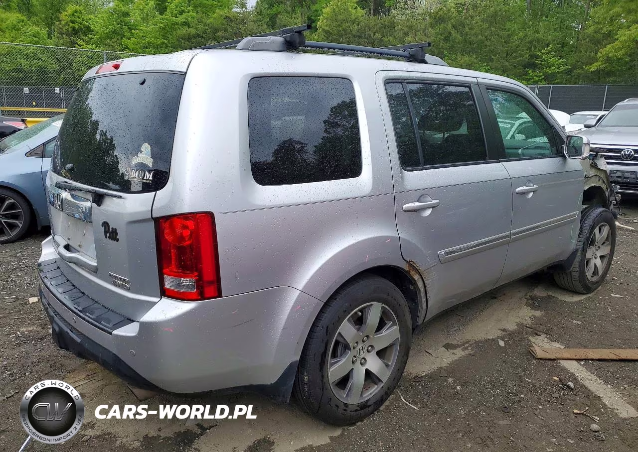 2013 Honda Pilot Touring VIN:5FNYF4H96DB072856 - 3