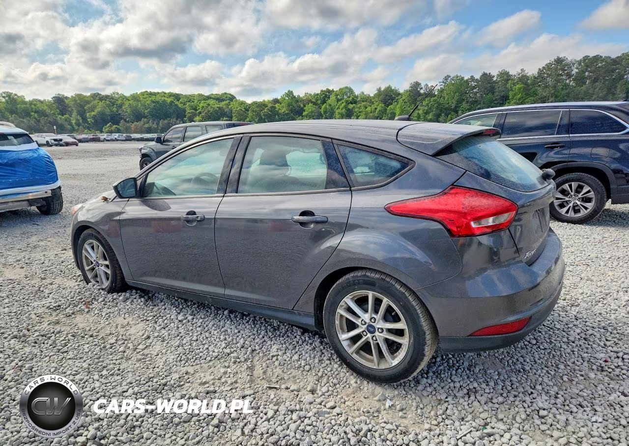 2018 Ford Focus Se VIN:1FADP3K26JL234078 - 2
