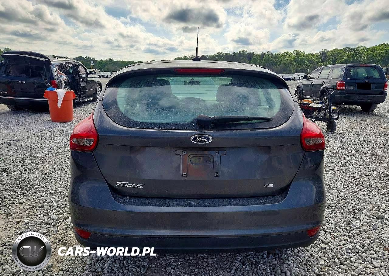 2018 Ford Focus Se VIN:1FADP3K26JL234078 - 6