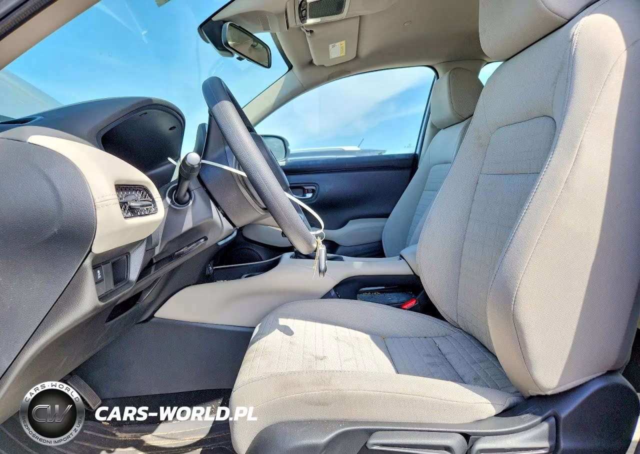 2025 Honda Hr-V Lx VIN:3CZRZ2H36SM748642 - 7