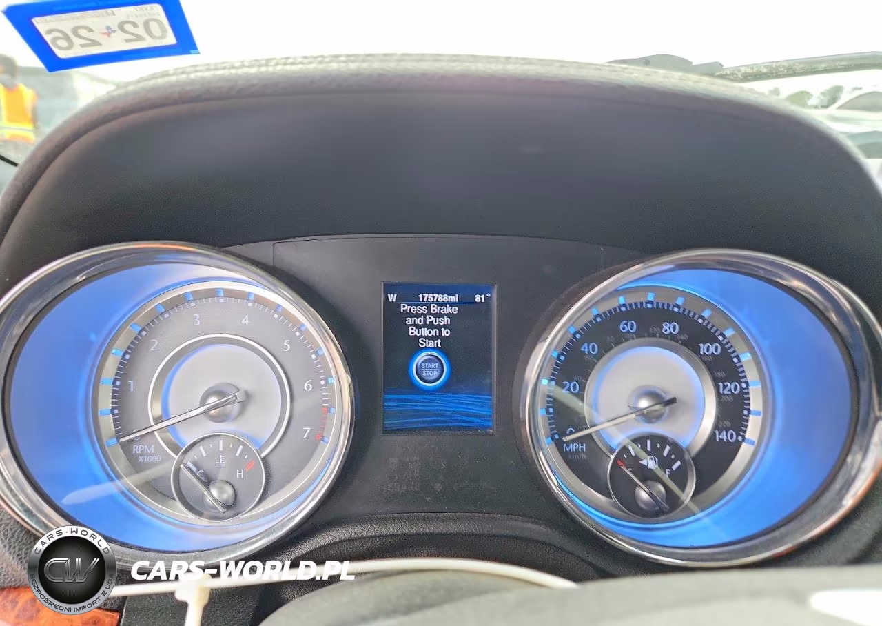 2014 Chrysler 300 VIN:2C3CCARG1EH280416 - 9