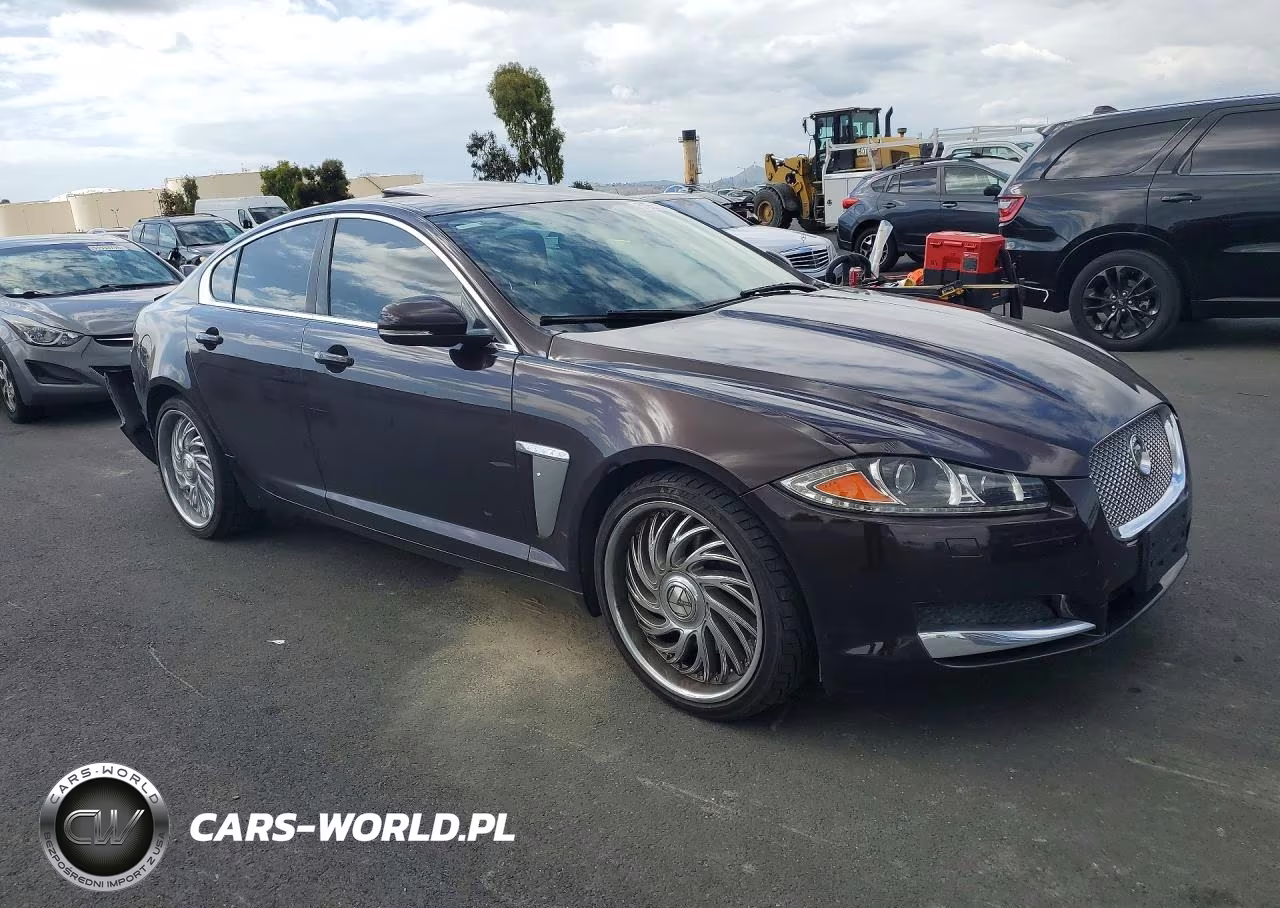 2015 Jaguar Xf 2.0T Premium VIN:SAJWA0FS7FPU68860 - 4