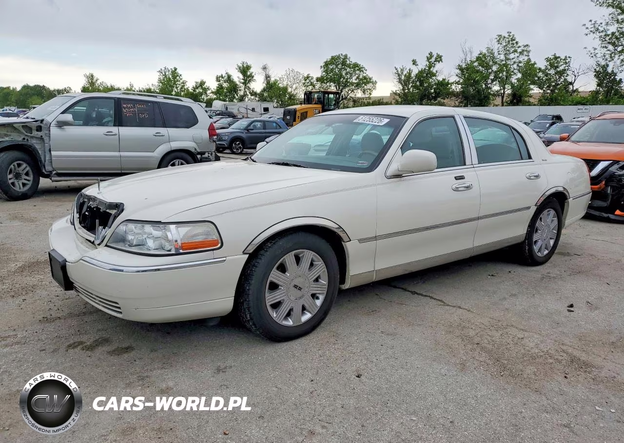 2004 Lincoln Town Car Ultimate