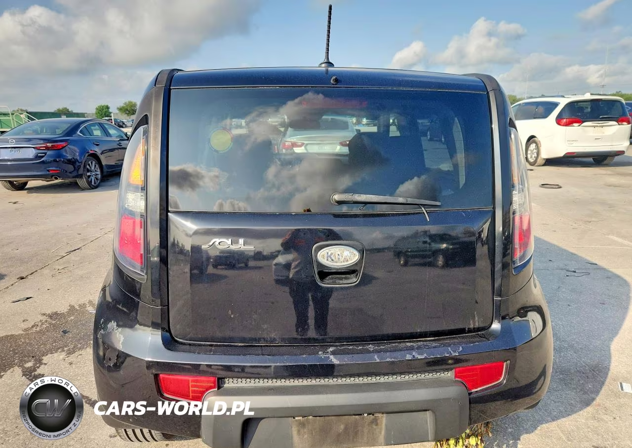 2011 Kia Soul + VIN:KNDJT2A22B7328960 - 6