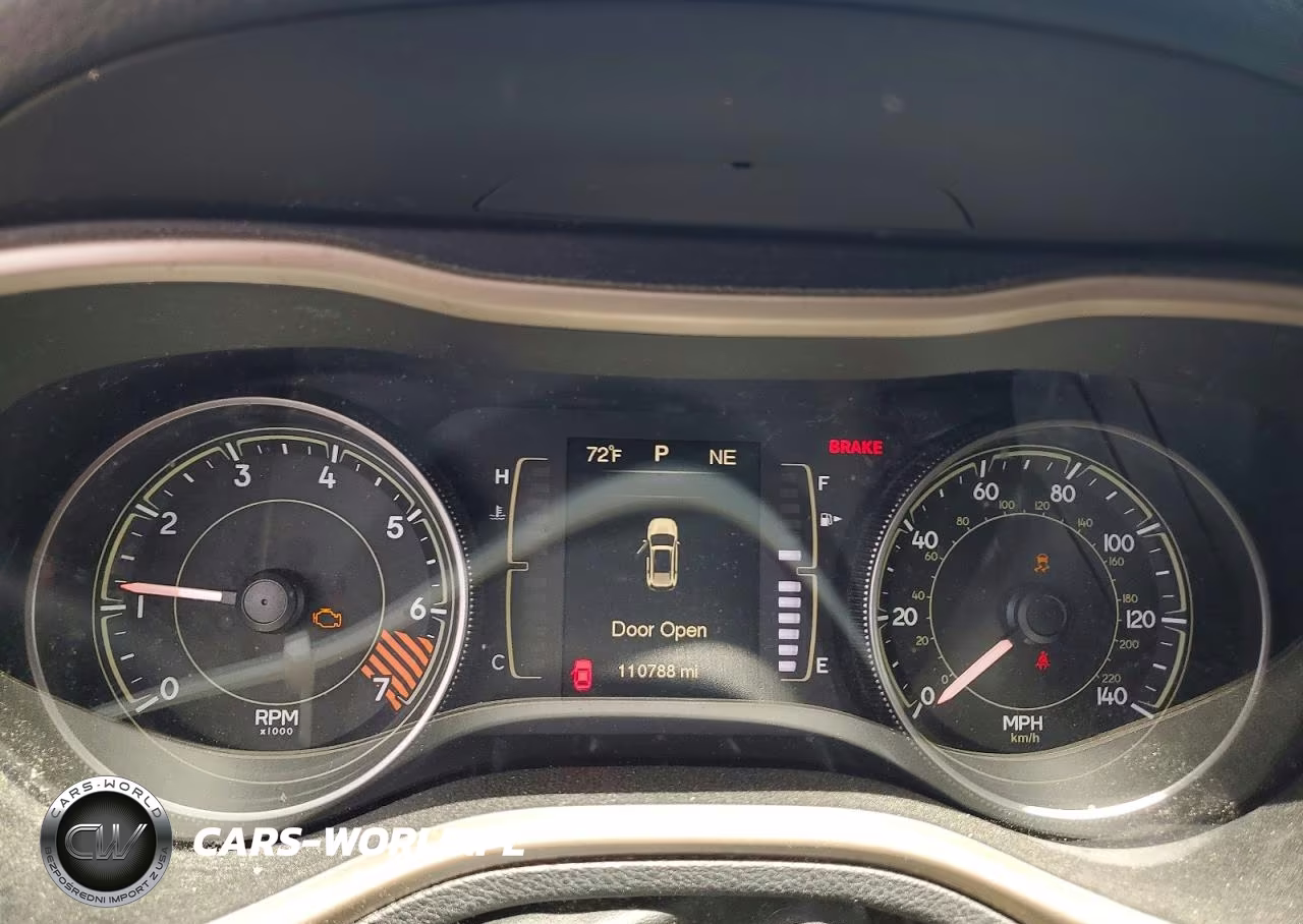 2014 Jeep Cherokee Sport VIN:1C4PJLAB3EW225997 - 9