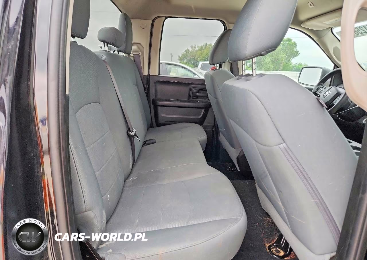 2019 Ram 1500 Classic Tradesman VIN:1C6RR6FT4KS745902 - 10
