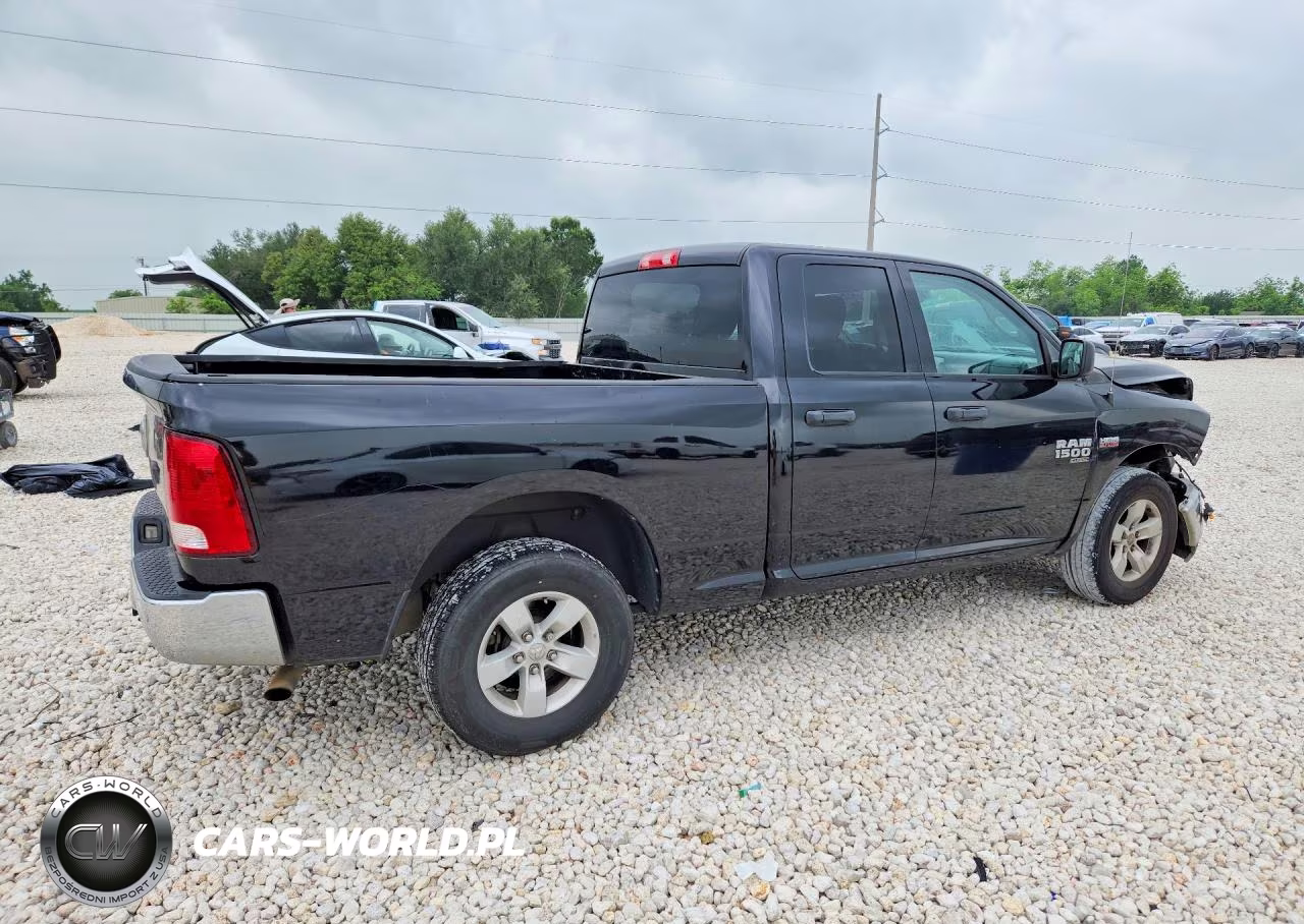 2019 Ram 1500 Classic Tradesman VIN:1C6RR6FT4KS745902 - 3