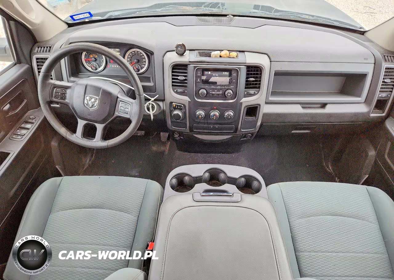 2019 Ram 1500 Classic Tradesman VIN:1C6RR6FT4KS745902 - 8