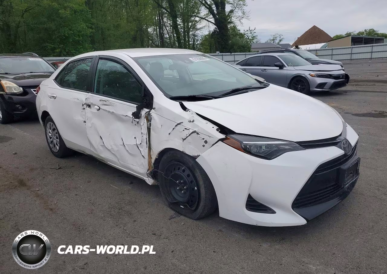 2019 Toyota Corolla Le VIN:2T1BURHE5KC204643 - 4