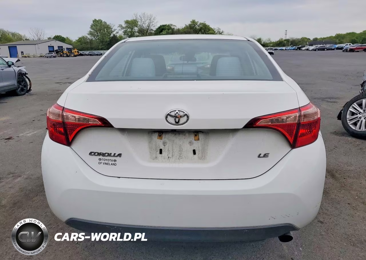 2019 Toyota Corolla Le VIN:2T1BURHE5KC204643 - 6