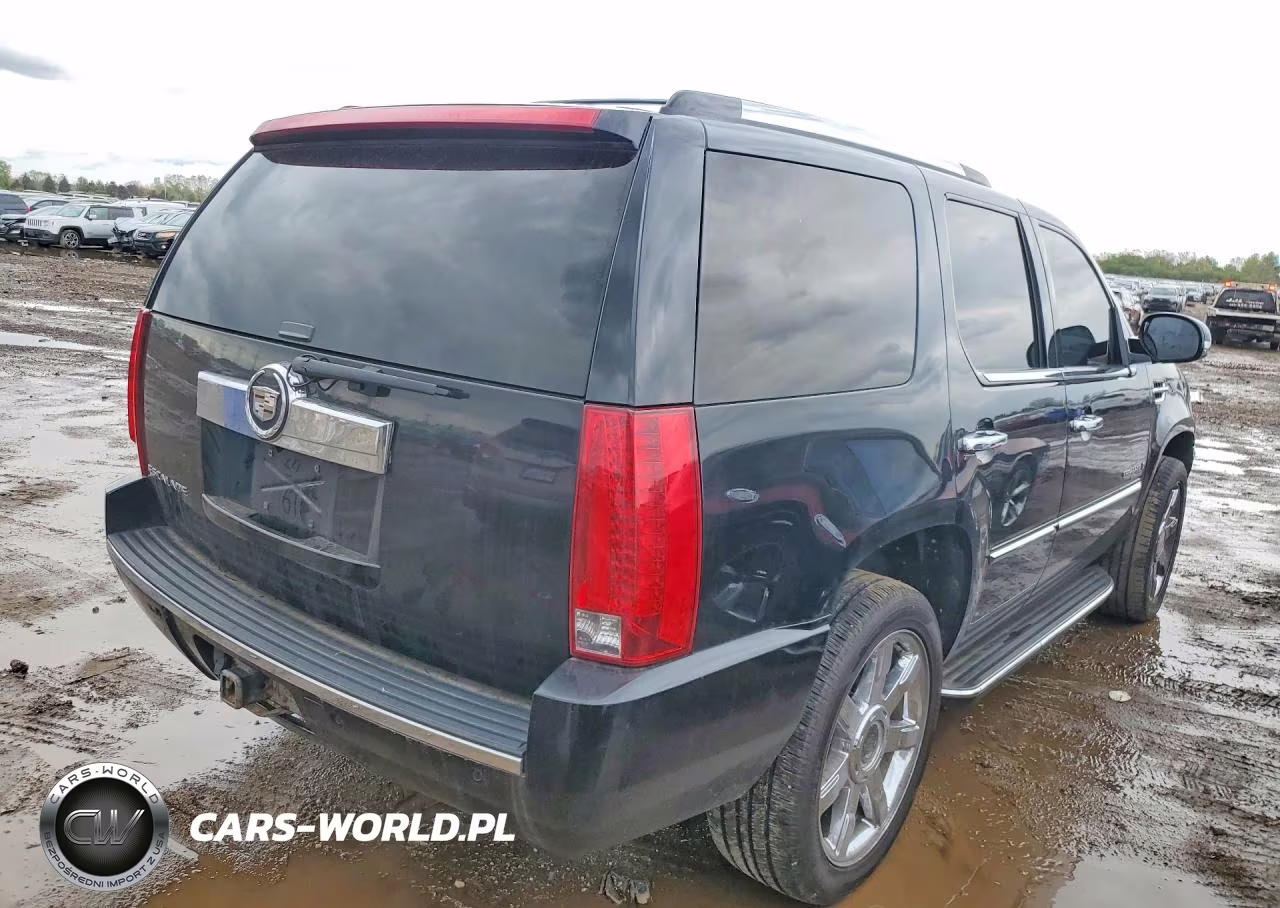 2007 Cadillac Escalade Luxury VIN:1GYFK63897R213456 - 3