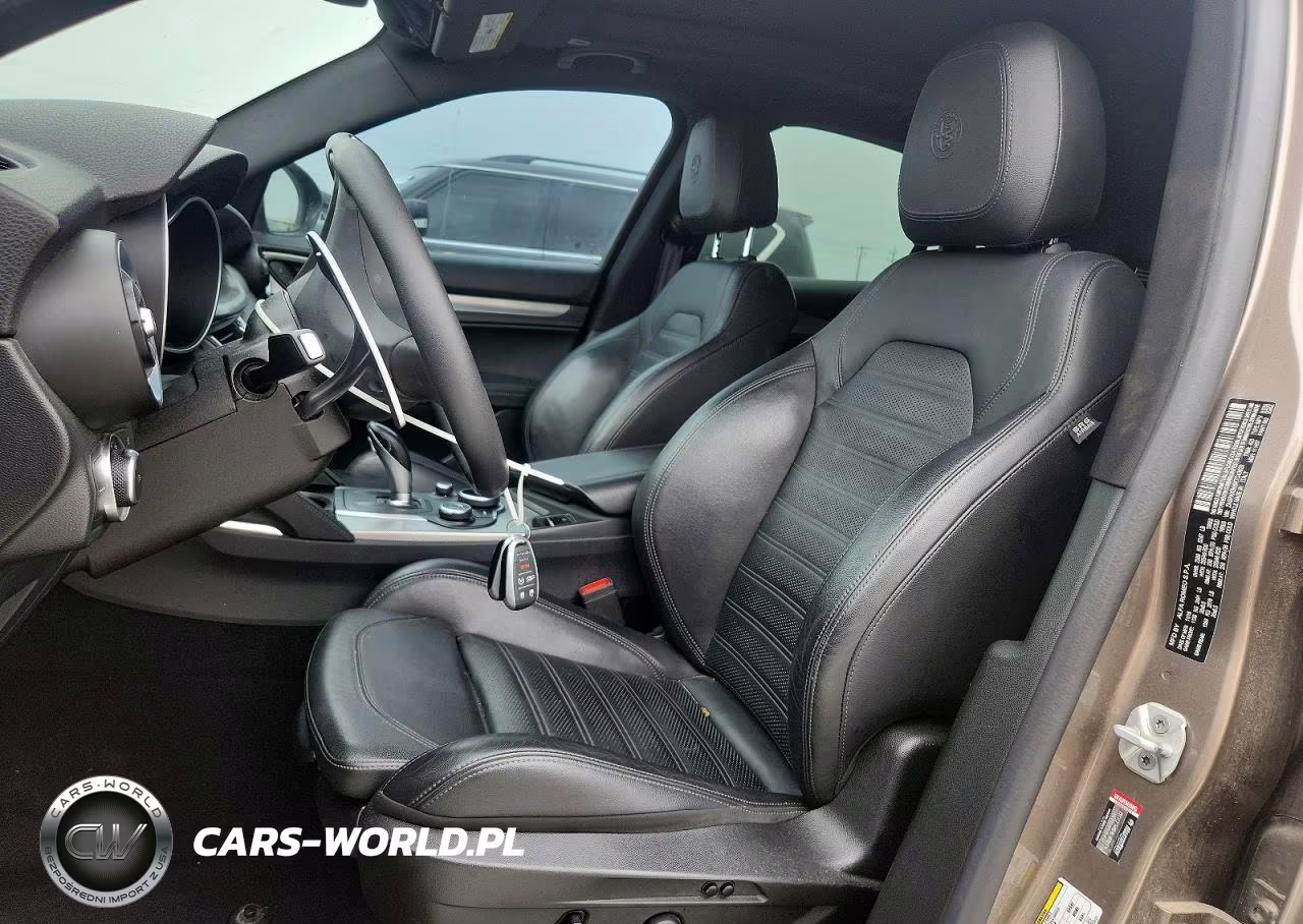 2019 Alfa Romeo Stelvio Ti VIN:ZASPAKBN9K7C43629 - 7