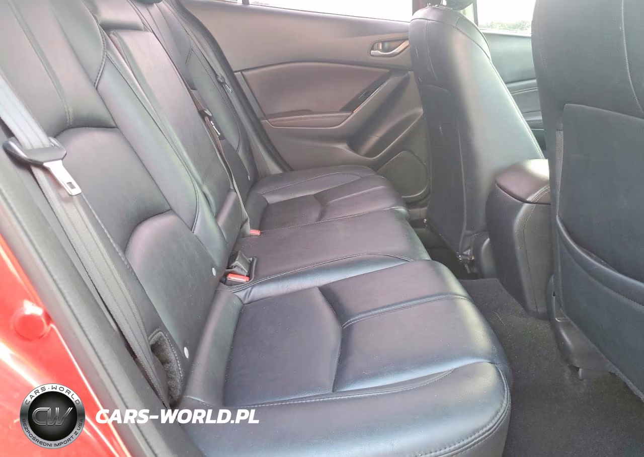 2018 Mazda 3 Touring VIN:3MZBN1L3XJM203916 - 10