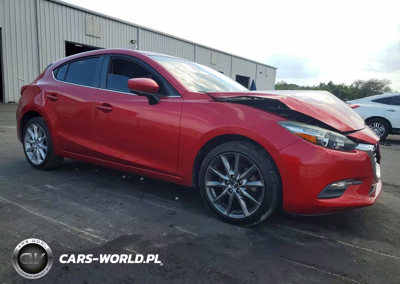 2018 Mazda 3 Touring VIN:3MZBN1L3XJM203916 - 4