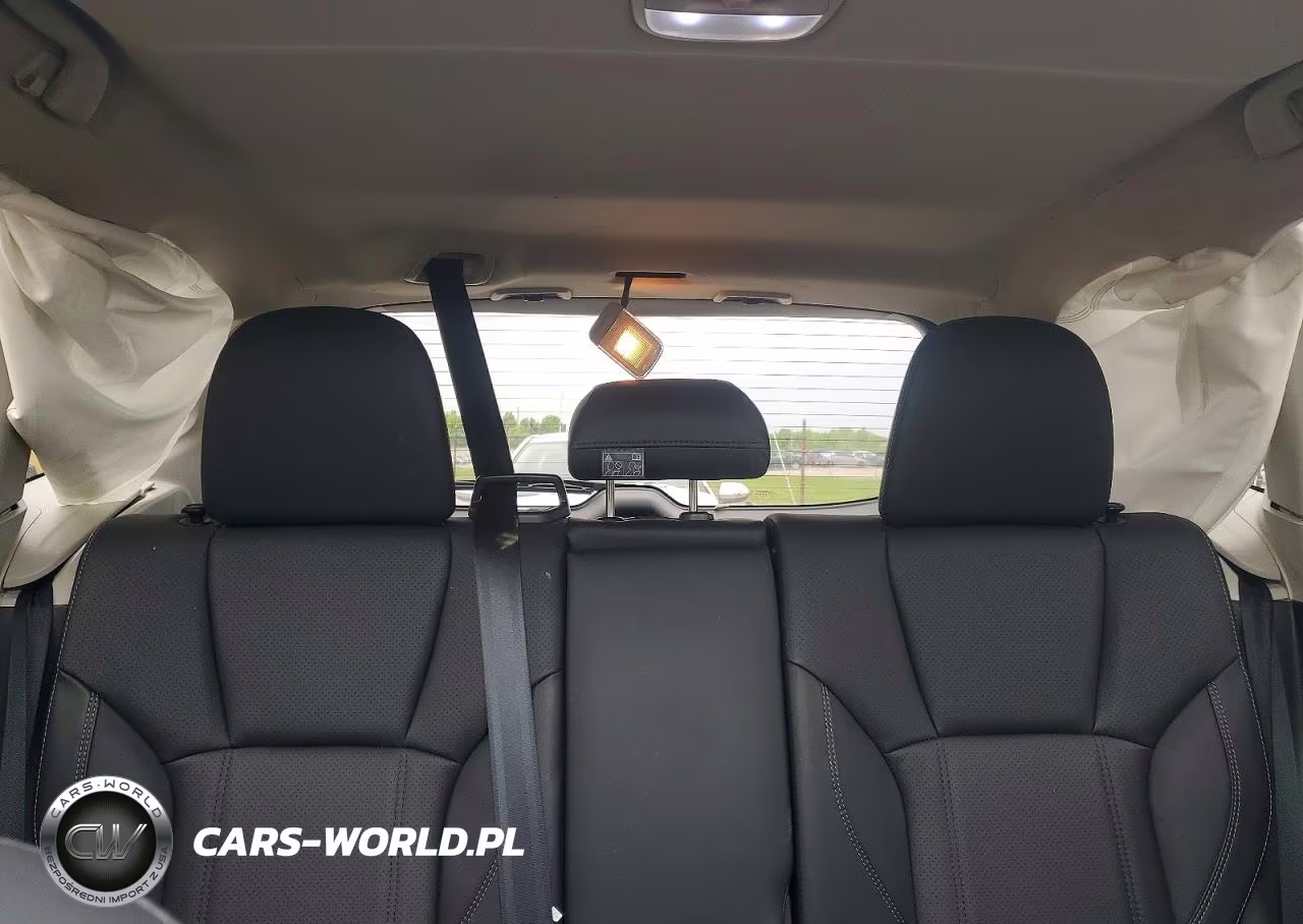 2024 Subaru Forester Limited VIN:JF2SKALCXRH468431 - 10
