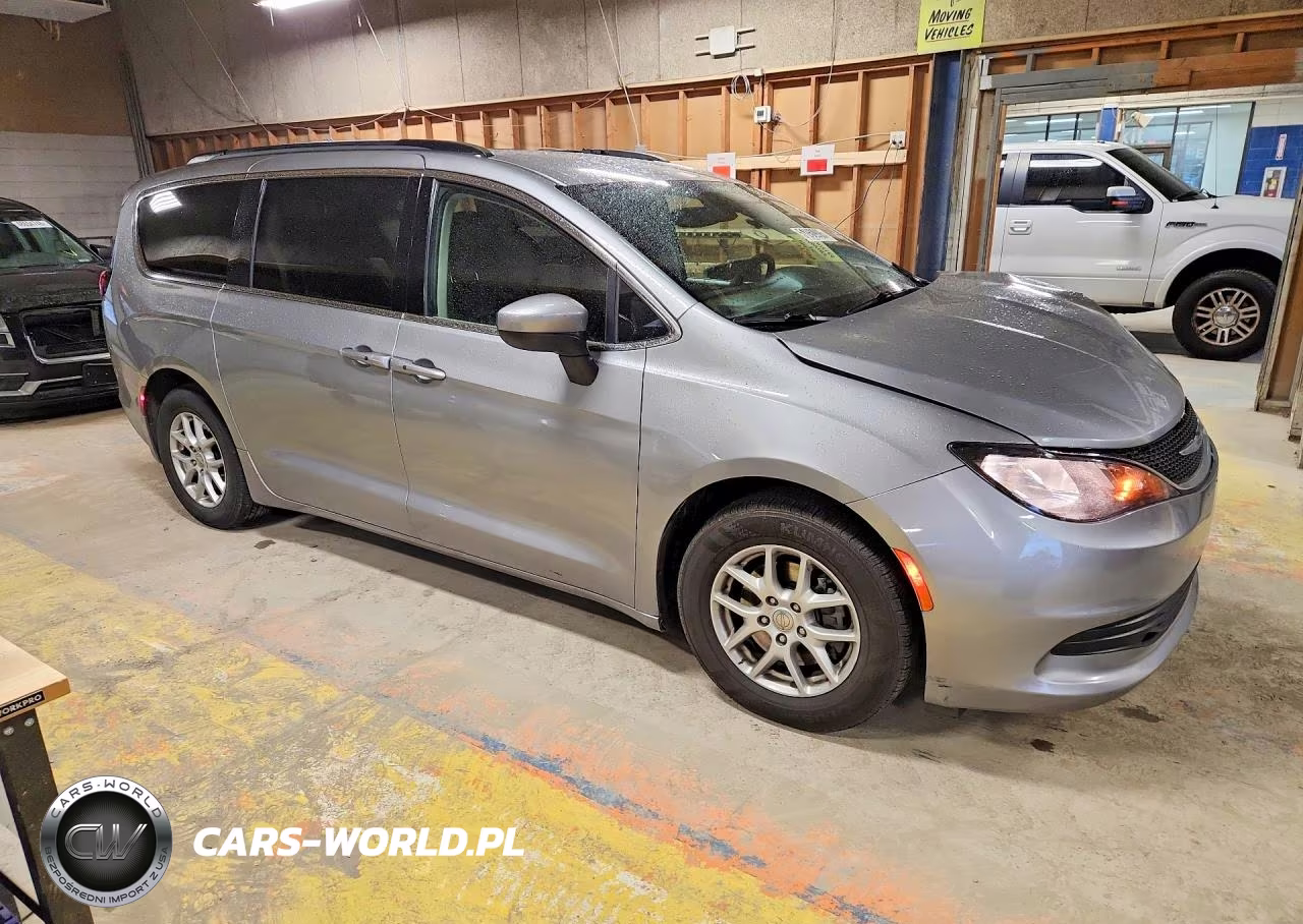 2020 Chrysler Voyager Lxi VIN:2C4RC1DG2LR264620 - 4