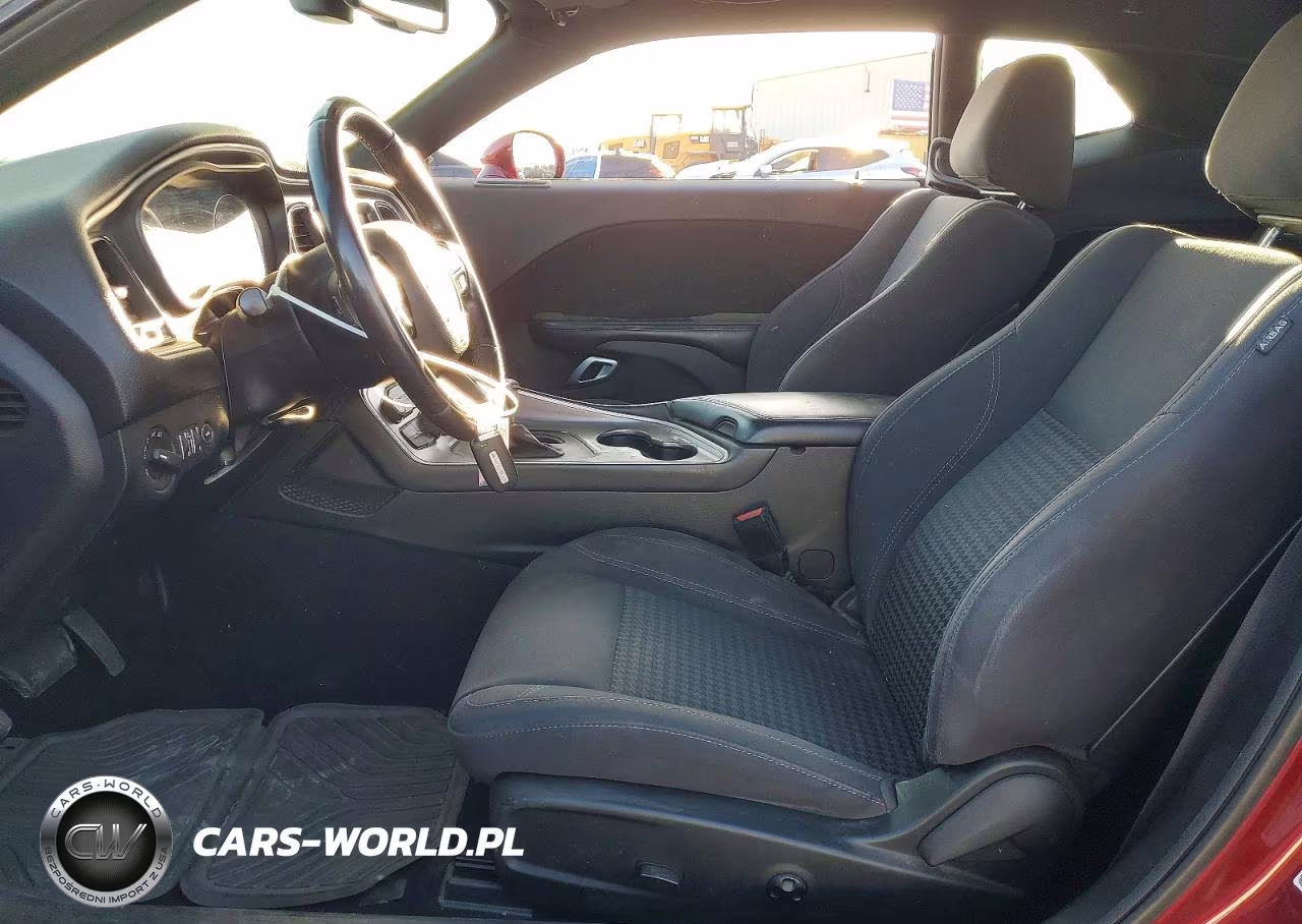 2019 Dodge Challenger Sxt VIN:2C3CDZAG7KH663179 - 7