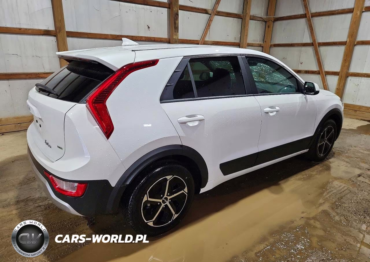 2025 Kia Niro Lx VIN:KNDCP3LE0S5288710 - 3