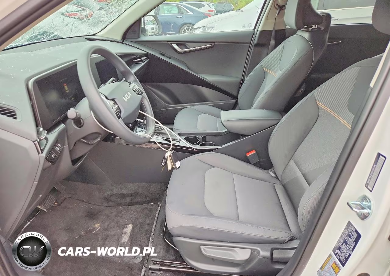 2025 Kia Niro Lx VIN:KNDCP3LE0S5288710 - 7