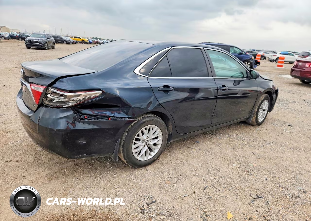 2017 Toyota Camry Le VIN:4T1BF1FK1HU655001 - 3