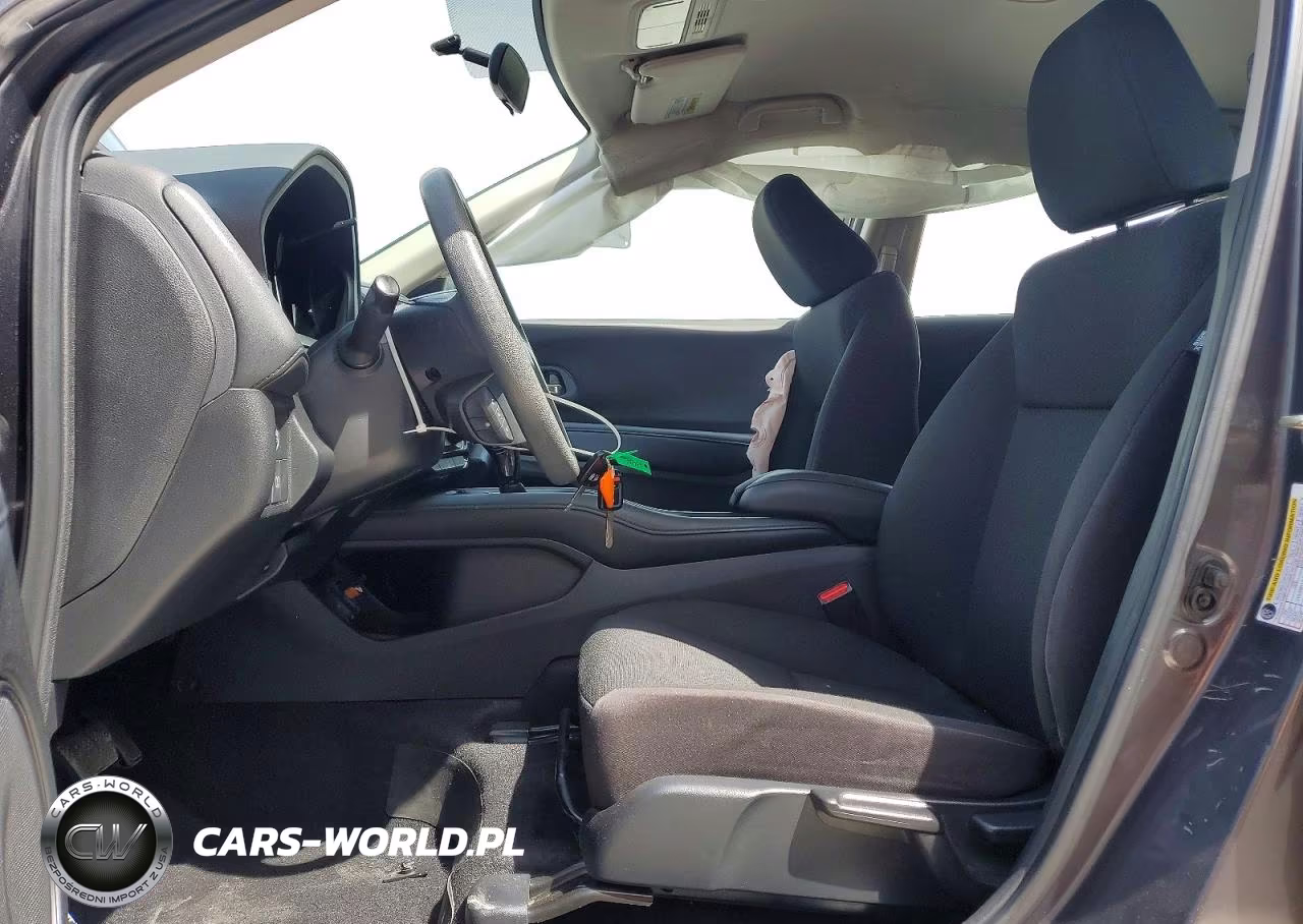 2018 Honda Hr-V Lx VIN:3CZRU6H31JG714806 - 7