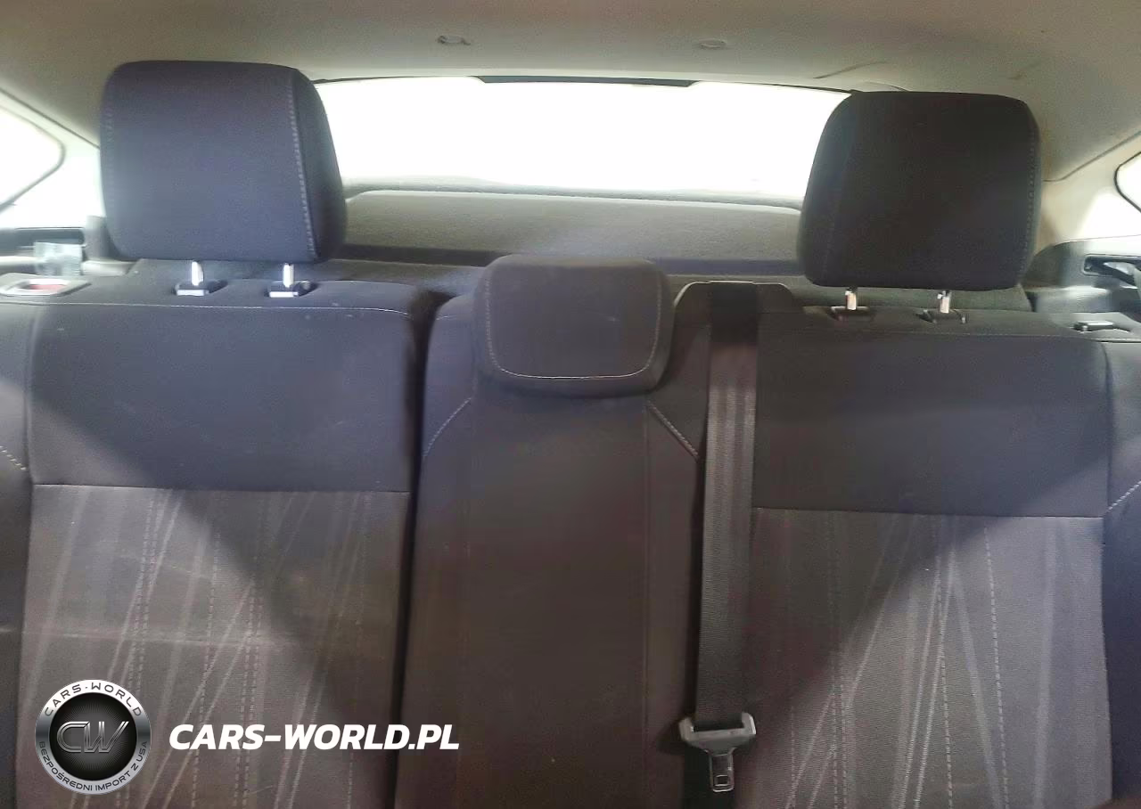 2016 Ford Focus Se VIN:1FADP3K26GL290370 - 10