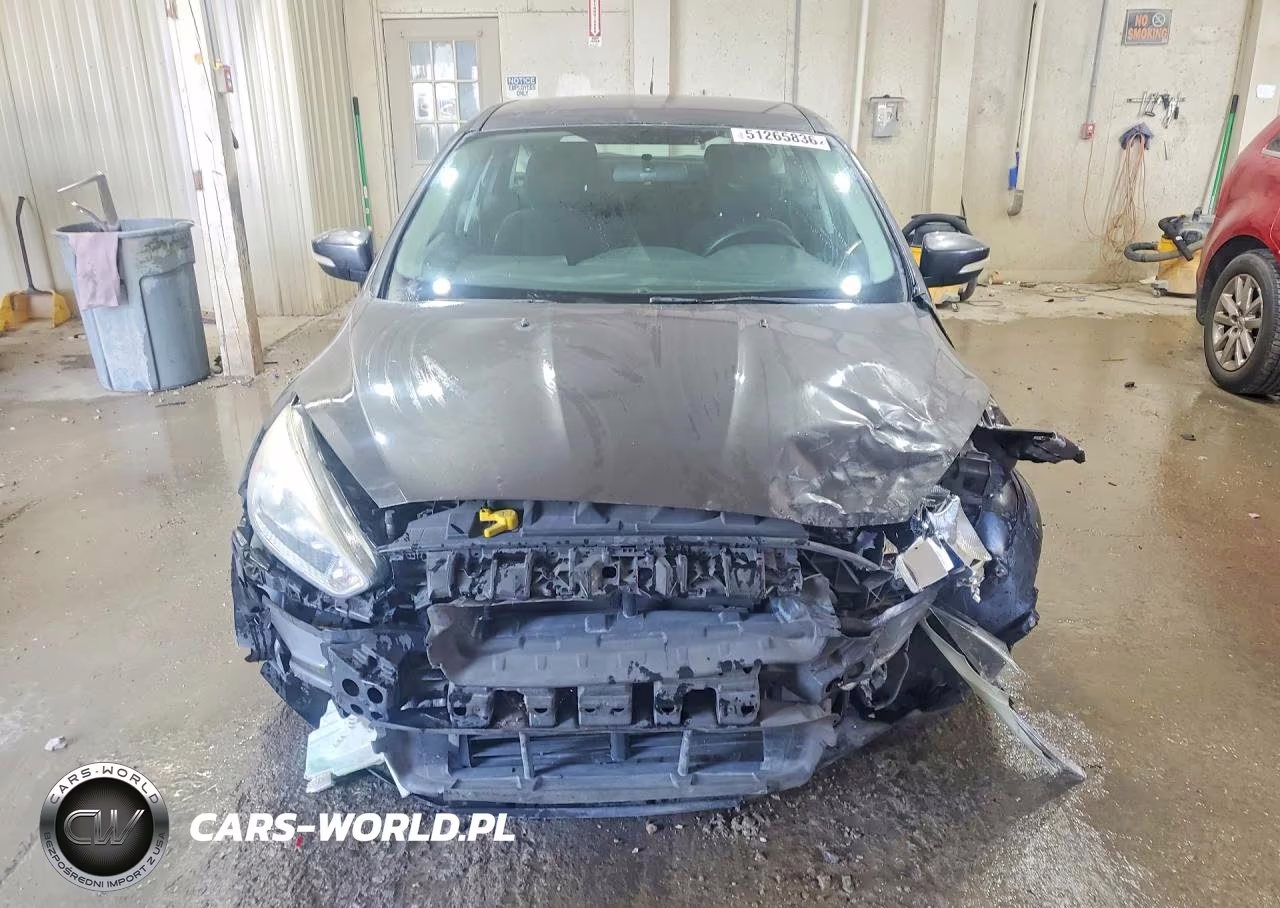 2016 Ford Focus Se VIN:1FADP3K26GL290370 - 5
