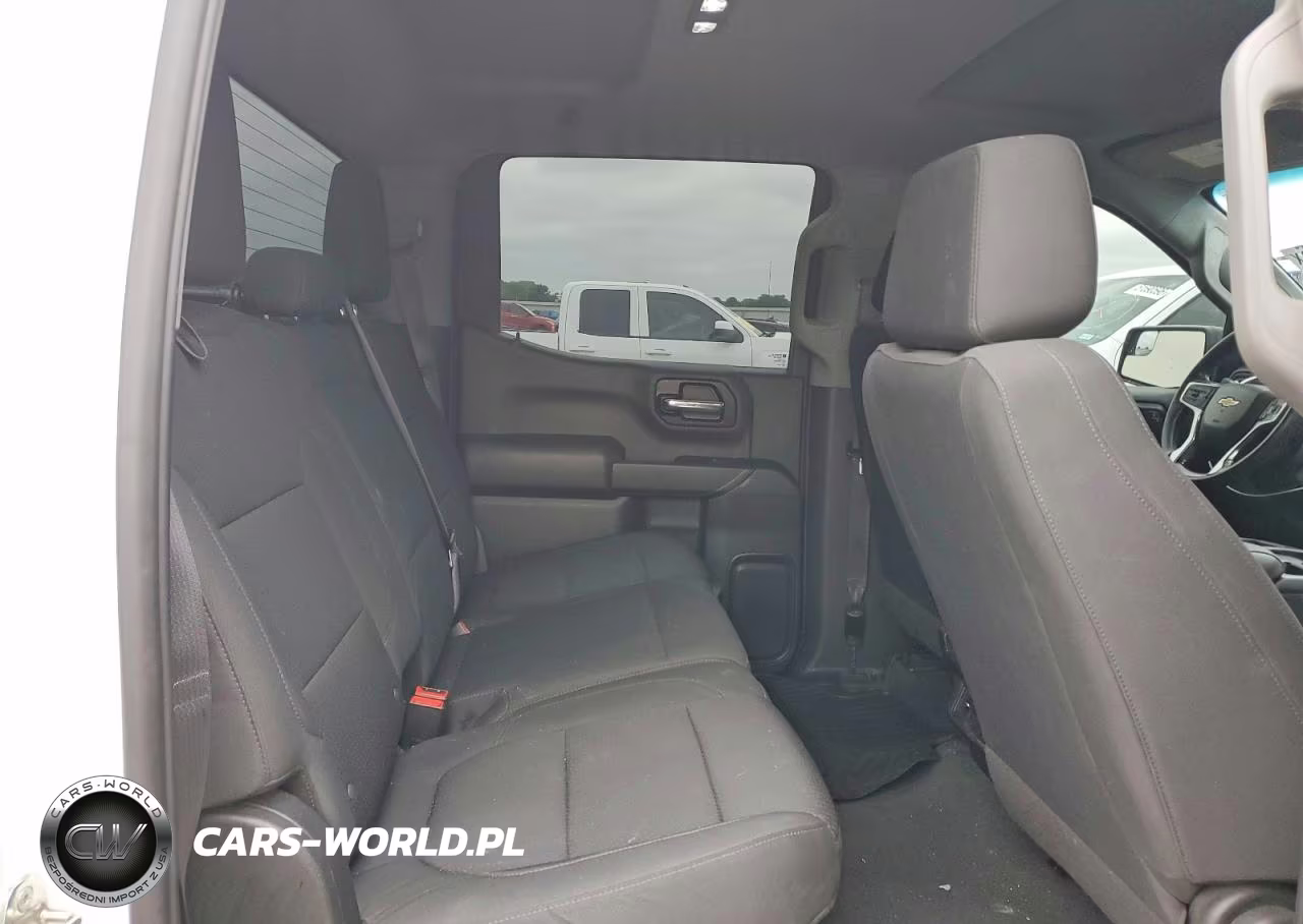 2021 Chevrolet Silverado K1500 Custom VIN:3GCPYBEK1MG443921 - 10