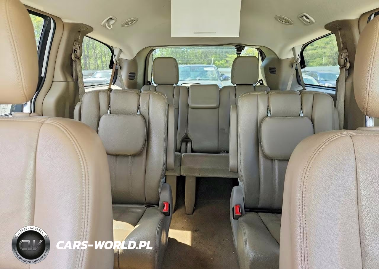 2014 Chrysler Town & Country Touring VIN:2C4RC1BG8ER433786 - 10