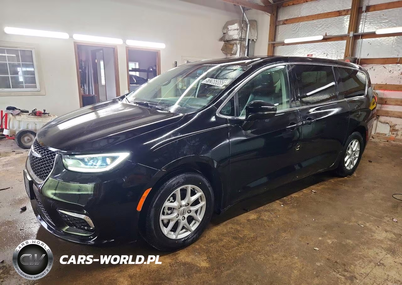 2024 Chrysler Pacifica Touring L