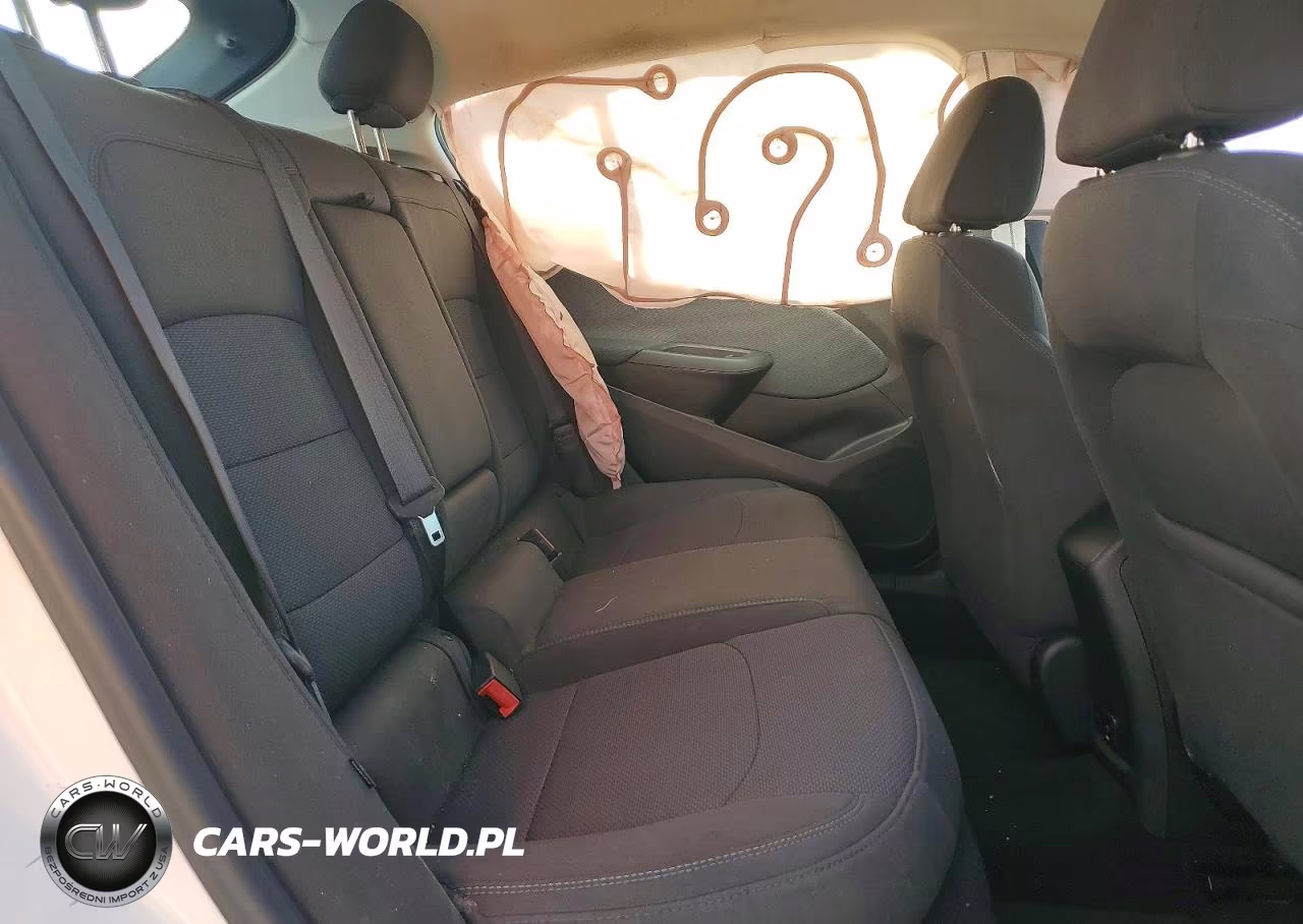 2018 Chevrolet Cruze Lt VIN:3G1BE6SM8JS610809 - 10