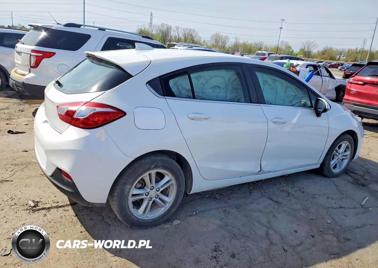 2018 Chevrolet Cruze Lt VIN:3G1BE6SM8JS610809 - 3