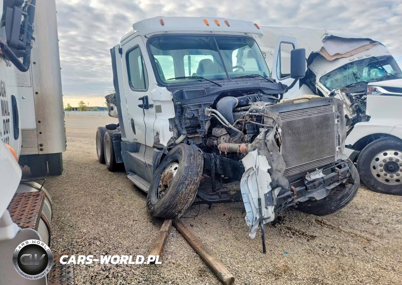 2015 Freightliner Cascadia Semi Truck