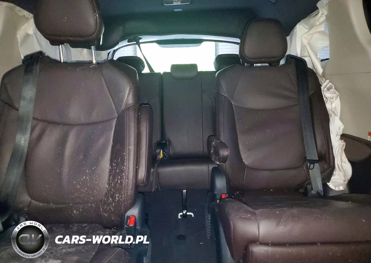2024 Toyota Sienna Platinum 7-Passenger VIN:5TDESKFC8RS137064 - 10