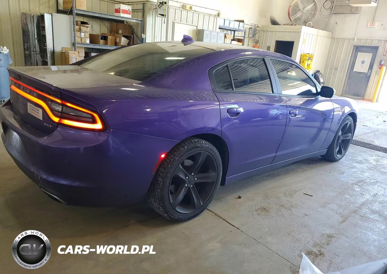 2018 Dodge Charger Sxt Plus VIN:2C3CDXHG6JH313003 - 3
