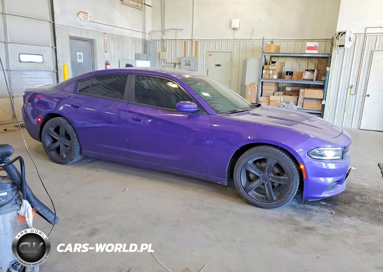 2018 Dodge Charger Sxt Plus VIN:2C3CDXHG6JH313003 - 4