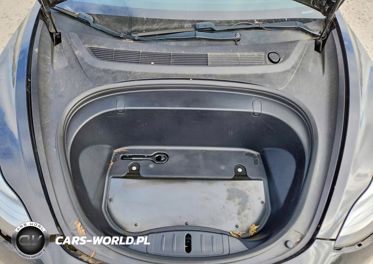 2018 Tesla Model 3 VIN:5YJ3E1EB9JF116346 - 11