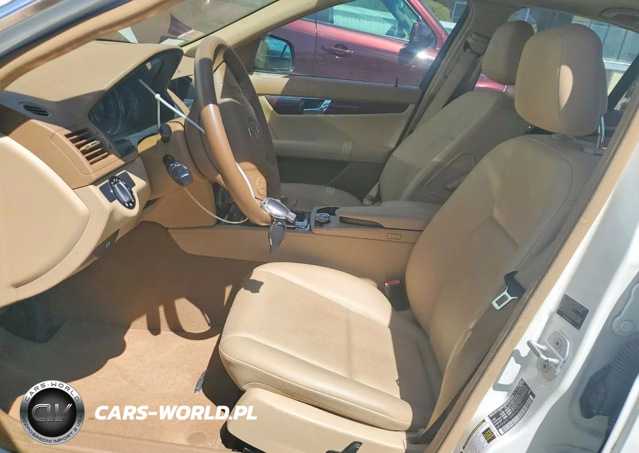 2008 Mercedes-Benz 300-Class VIN:WDDGF81X88F057939 - 7