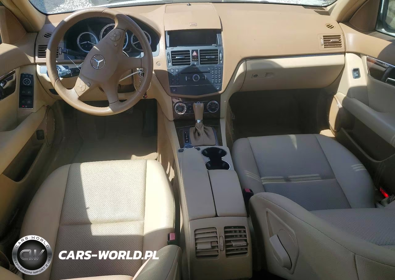 2008 Mercedes-Benz 300-Class VIN:WDDGF81X88F057939 - 8