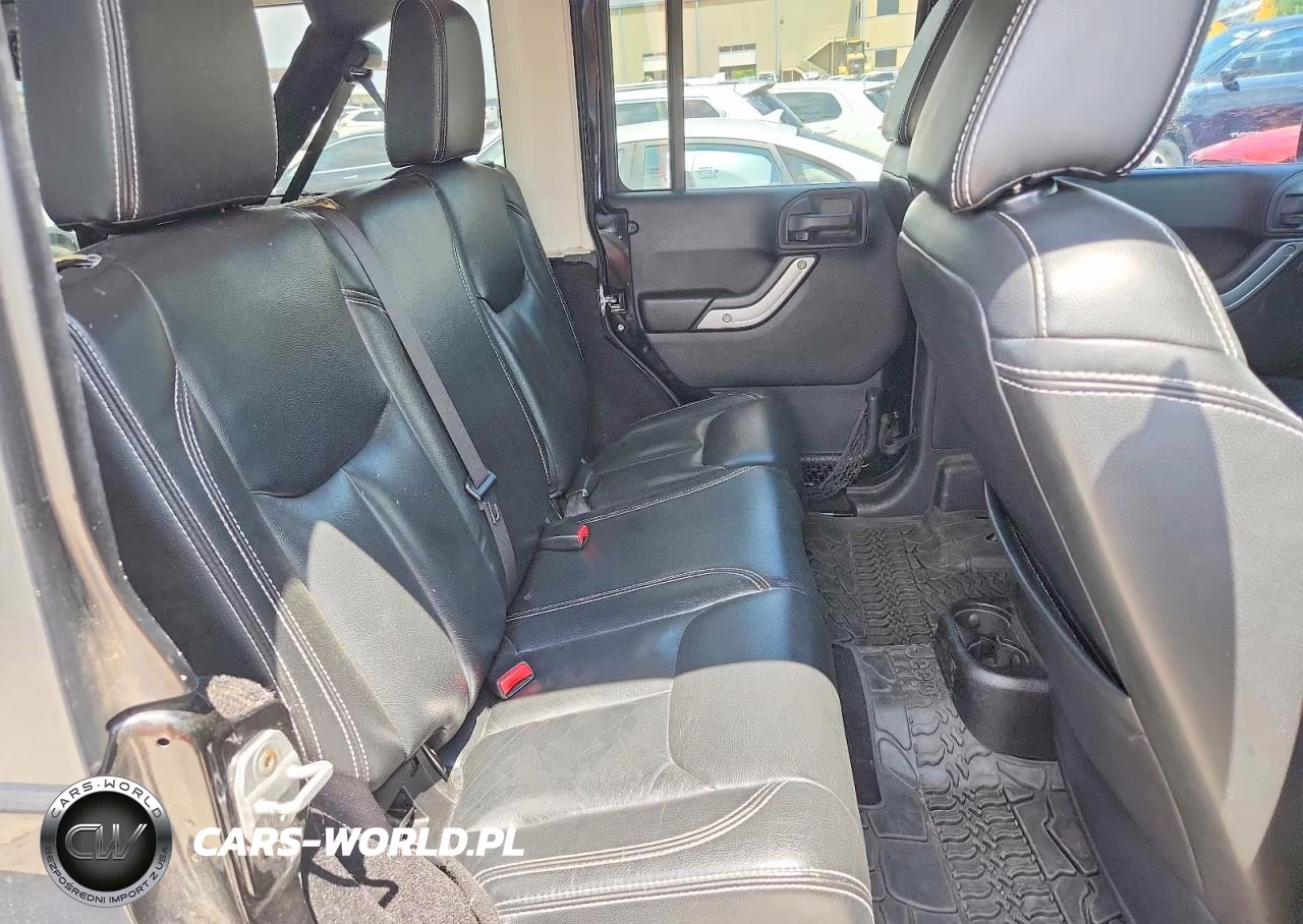 2014 Jeep Wrangler Unlimited Sahara VIN:1C4BJWEG9EL100473 - 10