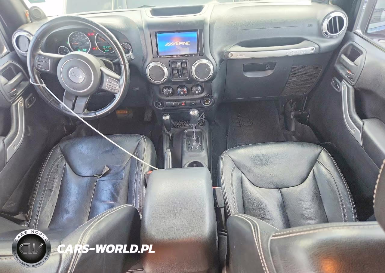 2014 Jeep Wrangler Unlimited Sahara VIN:1C4BJWEG9EL100473 - 8