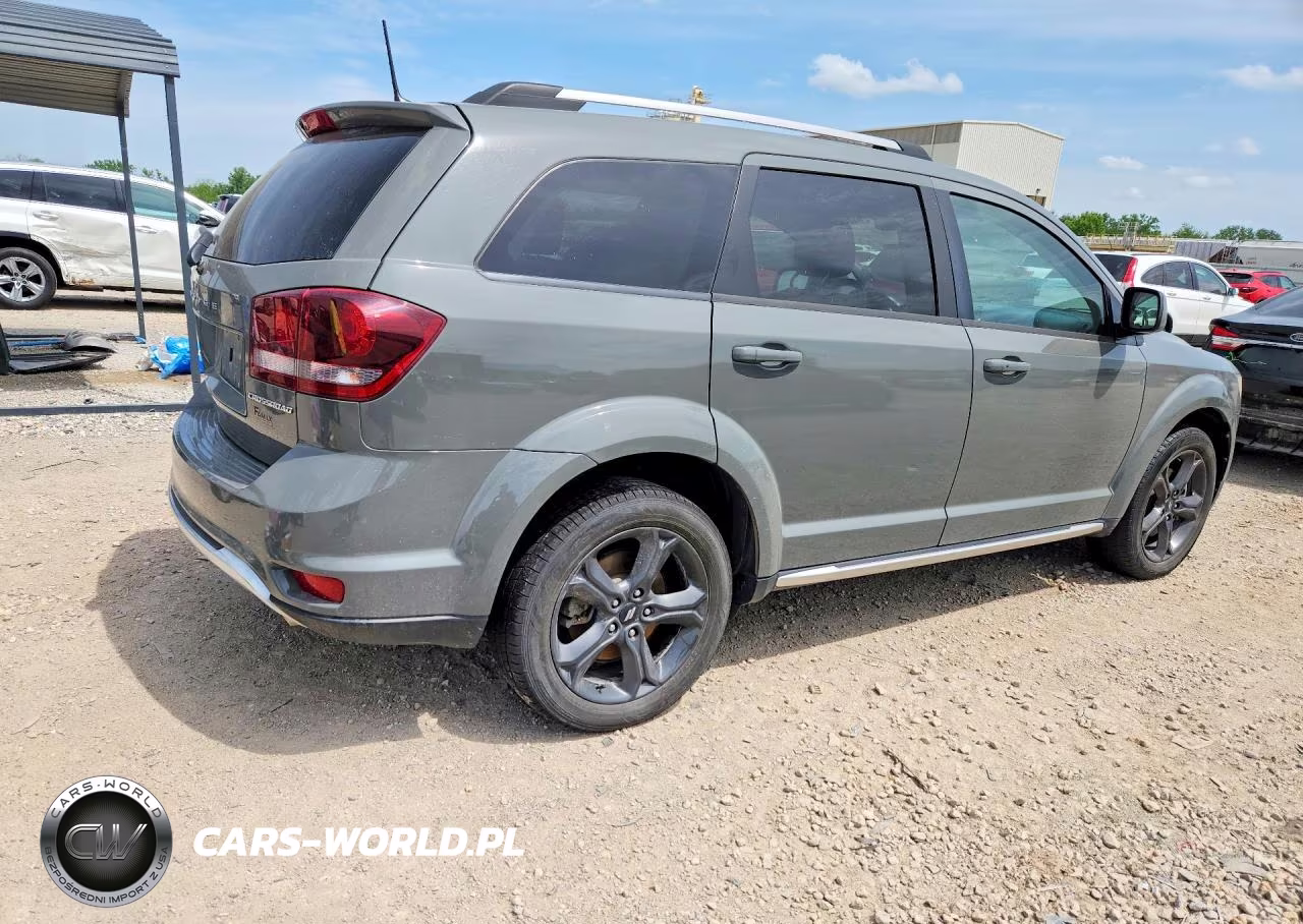 2019 Dodge Journey Crossroad VIN:3C4PDDGG1KT794901 - 3
