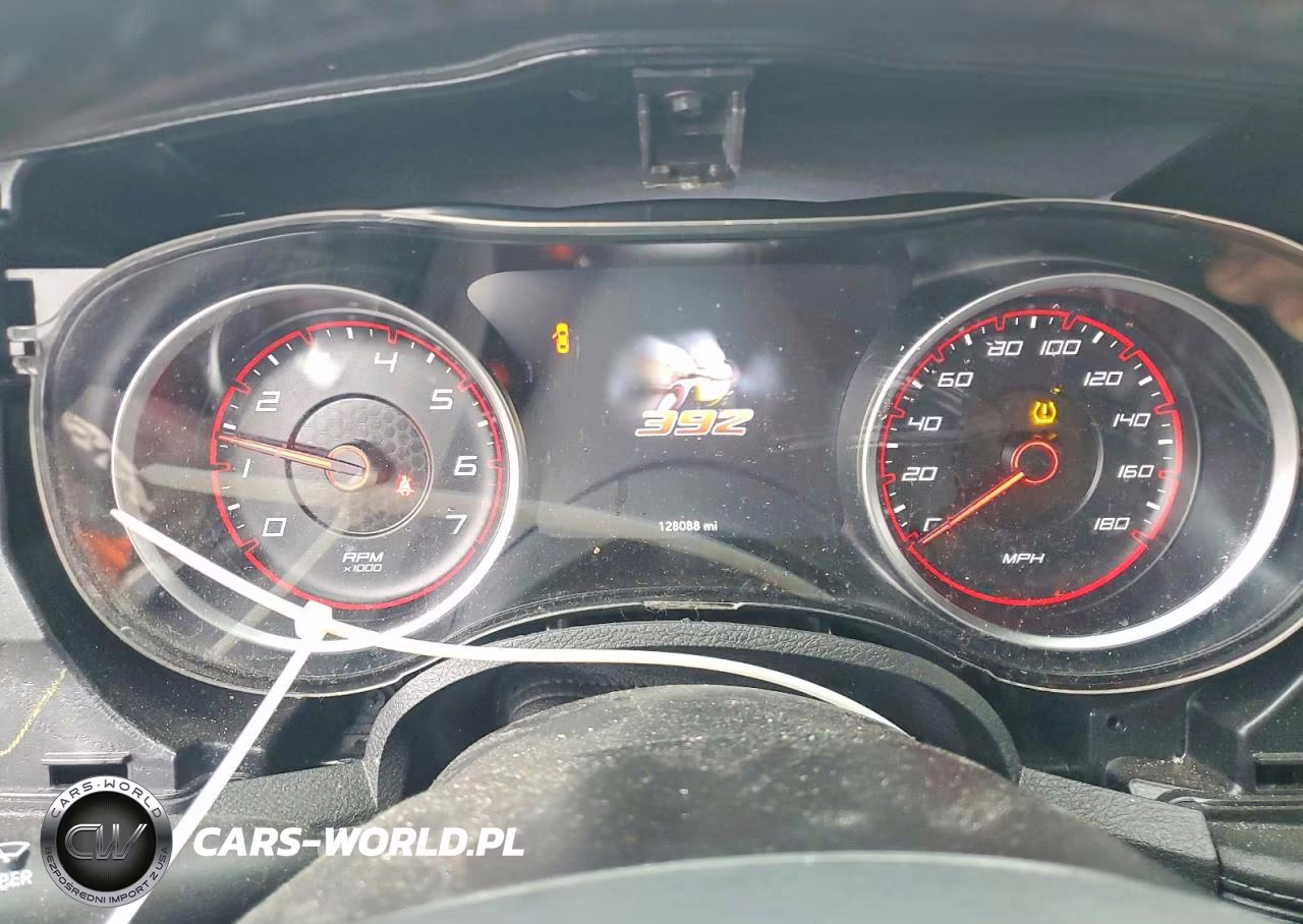 2019 Dodge Charger Scat Pack VIN:2C3CDXGJ4KH754000 - 9