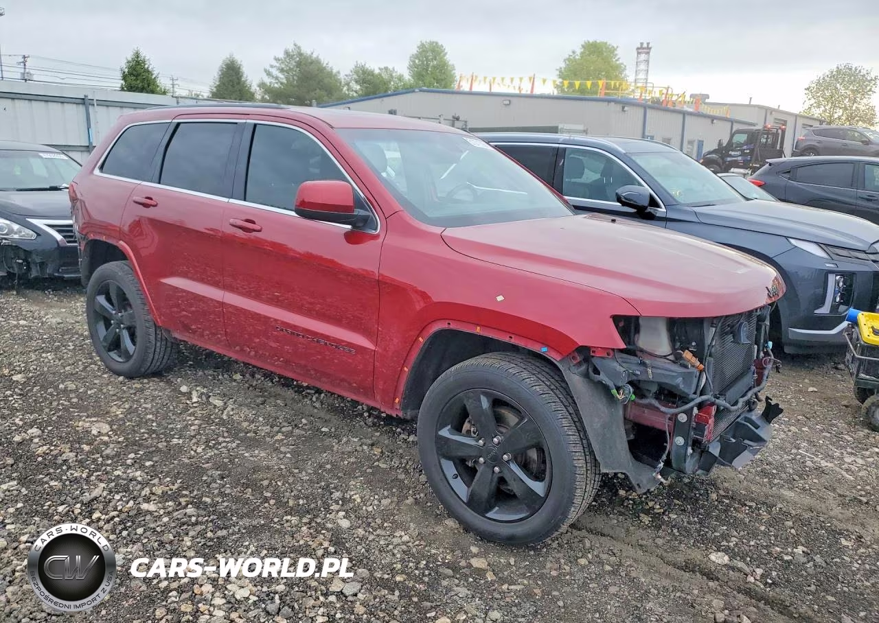 2015 Jeep Grand Cherokee Laredo VIN:1C4RJFAG8FC932232 - 4