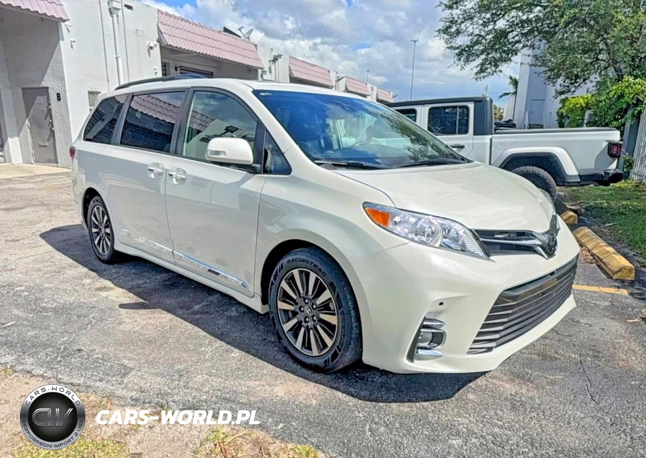 2020 Toyota Sienna Xle